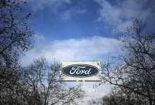 Peste 700.000 de mașini ale Ford au fost rechemate în service din cauza riscului de incendiu la motor